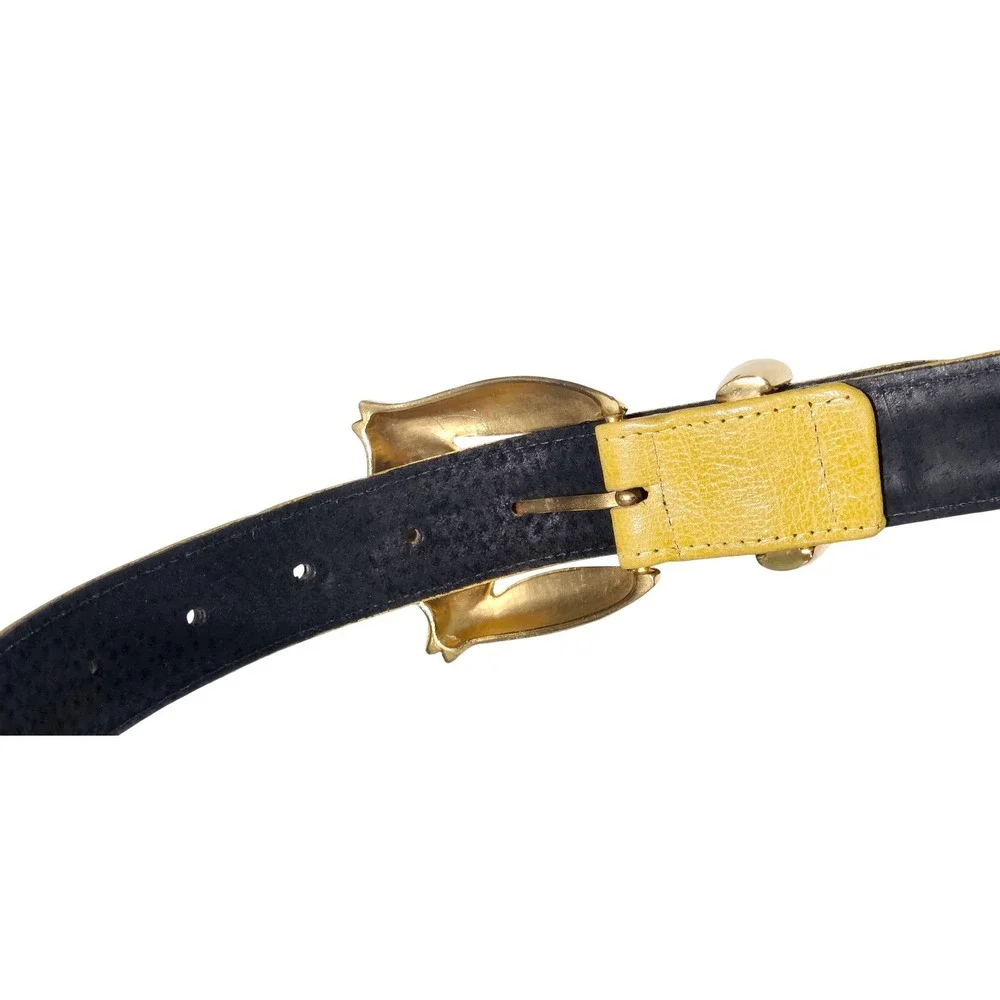 Carlisle Belt Womens Small vintage90,YellowLeather‎ Gold Sculptural Buckle Exc